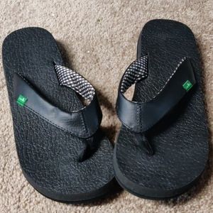 Sanuk flip flops